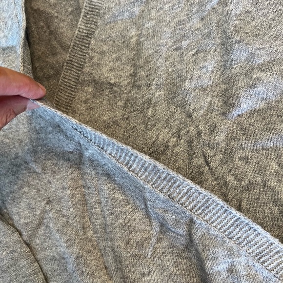 Medium Gray Knit Cross Sweater Wrap Soft Fall Winter Women’s Misses Long Sleeve - Picture 5 of 8
